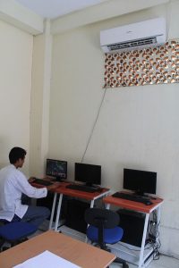 23 Warnet Siswa (Praktik TKJ)